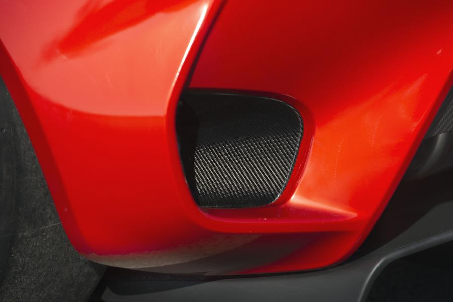 Детали экстерьера Lotus Evora GT4 Concept 2019 года  (фото 4 из 30)